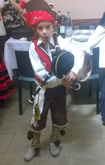 Beltrán Rossi Lores, el integrante más joven de la banda, despertó los aplausos y felicitaciones de todos
