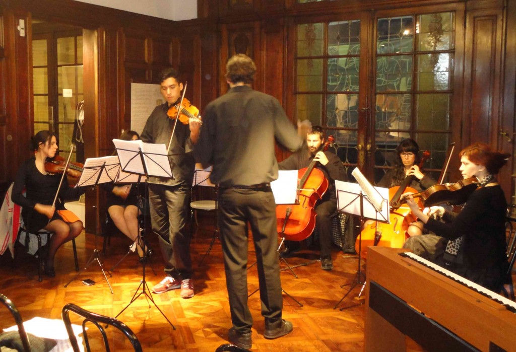 Martín Pinola dirigió con eficiencia la orquesta de Cámara de la Federación