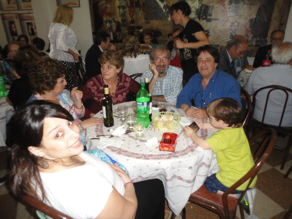 Luis Fernández junto a su familia también dijo presente