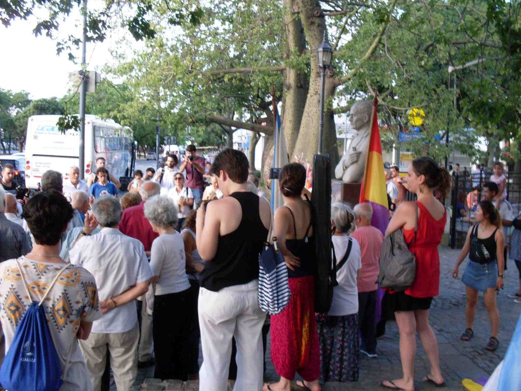 Siempre la comunidad dice presente en el acto de recuerdo de Castelao