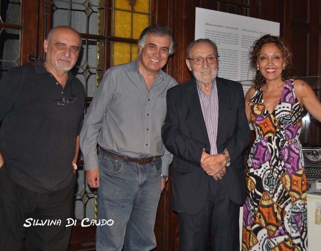 Jorge Kreyness, el cónsul RamiroTapia, Francisco Lores y Lorena Lores tras el masivo acto